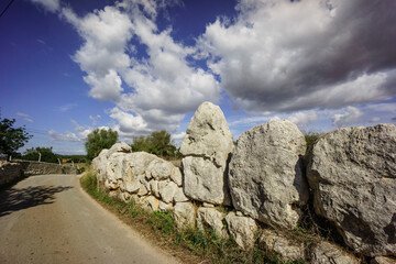 muralla de Es Pou Celat,  epoca talayotica (1300-123 a. C.) , restos de un antiguo poblado fortificado, Porreres, Comarca de Es Pla, Mallorca, Spain © Tolo