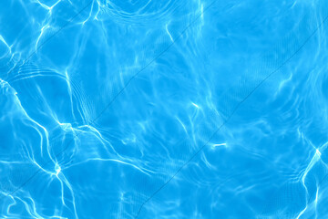 blue water in the pool with highlights