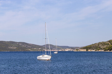 Fototapeta premium Segelschiff auf Binnensee