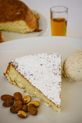 Bizcocho tipico mallorquin, Gato de almendras con helado, Mallorca,Islas Baleares,Spain.