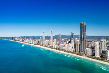Obraz premium Aerial view of the stunning Gold Coast skyline