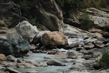 Glimpses of the delightful pares of Pont Saint Martin