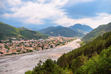 Lake Castillon in the Alpes-de-Haute-Provence, dried up by the heat wave/Le lac de Castillon dans les Alpes-de-Haute-Provence, asséché par la canicule