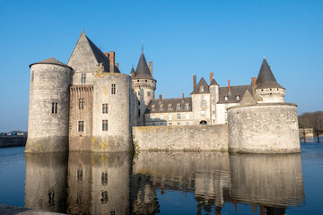 Fototapeta na wymiar Château de Sully sur Loire