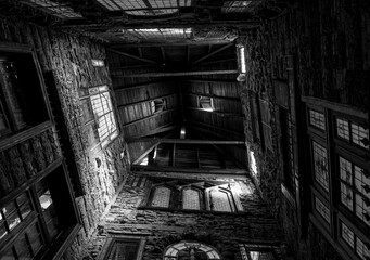 Fototapeta premium old abandoned building