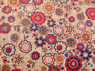 Cork designs souvenirs from Portugal on a market © Stimmungsbilder1