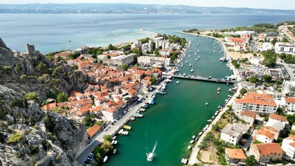 Fototapeta premium croatia, cetina, river, sea, beach, traveling, ships, hills, panorama,