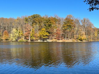 Fototapeta na wymiar Fall is a beautiful season at Hunting Creek Lake, located within Cunningham State Park, in the Catoctin Mountain Wilderness, Frederick County, Maryland.