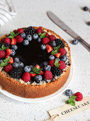 cheesecake with berries