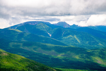 Obraz na płótnie Canvas 北横岳・南峰から眺める南八ヶ岳の風景