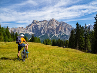 Fototapeta premium Cycling scene on the dolomites
