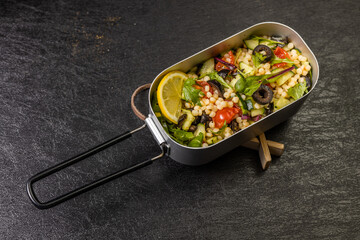 キヌアサラダ　Quinoa and vegetable healthy salad
