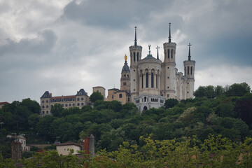 Fototapeta na wymiar Notre-Dame de Fourviere 1