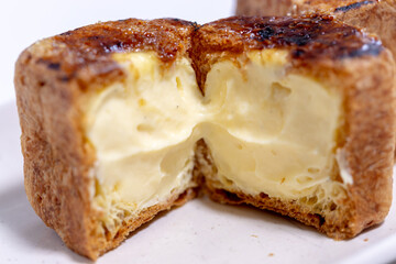 カラメル焼きシュークリーム