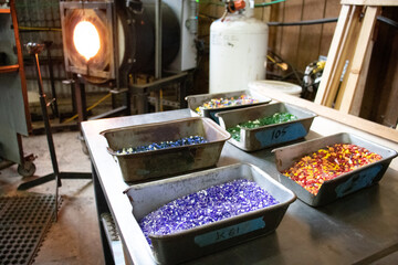 Little glass pieces for glass blowing