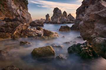Fototapeta na wymiar Seascape of picturesque rocks in the paradise island