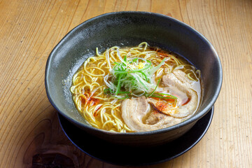 辛口醤油ラーメン