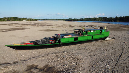 Fototapeta premium GREEN BOAT