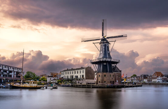 Molen de Adriaan (Haarlem, Netherlands)