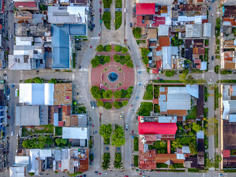 FOTO CENITAL DE LA PLAZA DE ARMAS TINGO MARIA CIUDAD DE LA BELLA DURMIENTE AGOSTO 2022