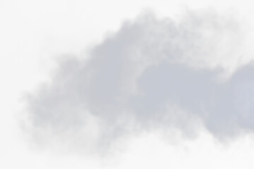 Bouffées denses et moelleuses de fumée blanche et de brouillard sur fond png transparent, nuages de fumée abstraits, mouvement flou flou. Fumer les coups de la machine à glace carbonique flotter dans l& 39 air, texture d& 39 effet
