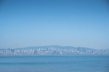 Fototapeta premium beautiful cityscape of turkey taking far back from the crossed island