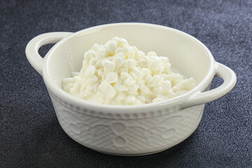Dietary granulated cottage cheese for breakfast