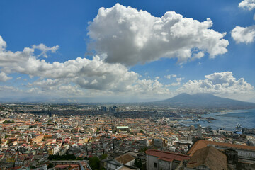 Fototapeta premium Panoramic view of the city of Naples from the walls of Saint 'Elmo castle, Italy.