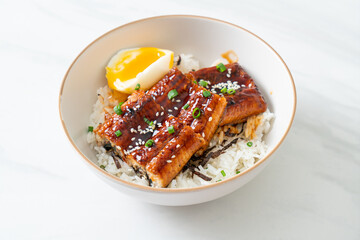 eel rice bowl or unagi rice bowl