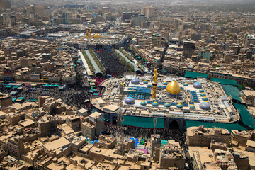 The sacred month of Muharram Ashura in Karbala, Iraq, the shrine of Imam Hussein and Abbas, sons of Imam Ali, peace be upon them - obrazy, fototapety, plakaty