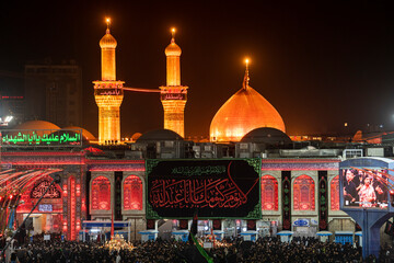 The sacred month of Muharram Ashura in Karbala, Iraq, the shrine of Imam Hussein and Abbas, sons of Imam Ali, peace be upon them - obrazy, fototapety, plakaty