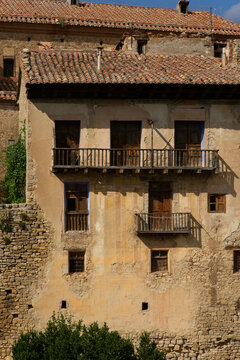Casas colgadas en Mirambel, pueblo de Teruel