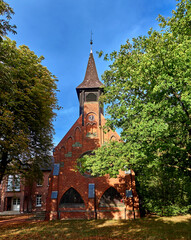 Fototapeta na wymiar Johannis-Kapelle am Kapellenplatz in Bemerode Hannover