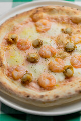 海鮮たっぷりの明太子ピザ