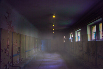 Umkleideraum Düster - Beatiful Decay - Verlassener Ort - Urbex / Urbexing - Lost Place - Artwork -...