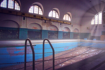 Schwimmbad - Verlassener Ort - Urbex / Urbexing - Lost Place - Artwork - Creepy - High quality photo