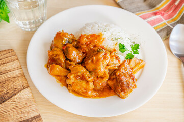 鶏もも肉のバターチキンカレー