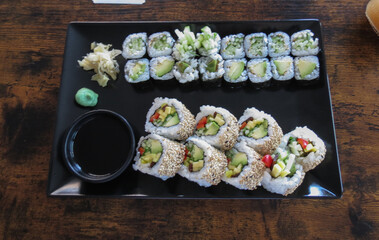 vegan maki and uramaki set