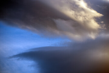 Obraz premium clouds and sun, åre.jämtland. norrland sverige sommar årstid,sweden