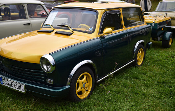 Trabant 601 mit Anh&auml;nger