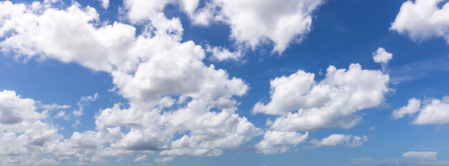 Obraz na płótnie Canvas Sky Replacement blue sky with clouds