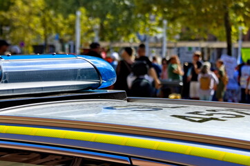 Polizei  Polizei Polizeibus Sicherheit Polizisten Polizistinnen Verkehrssicherung Absperrung...