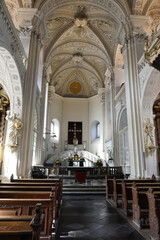 Fototapeta na wymiar st andreas kirche in düsseldorfer altstadt, deutschland 