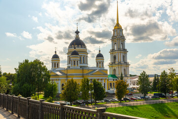 Fototapeta na wymiar Spaso-Preobrazhensky Cathedral in the provincial town of Rybinsk. Russia