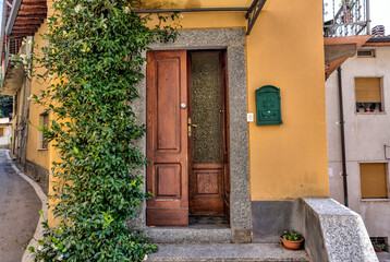Fototapeta na wymiar Idyllic scenery and architecture on the streets and pathways around Lake Como, Italy