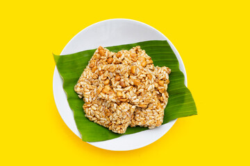 Krayasart, Thai crispy rice, peanut and sesame cereal bar