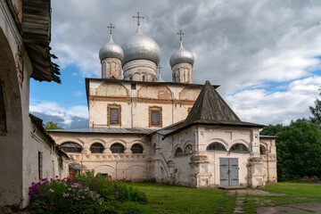 Fototapeta na wymiar View of the Znamensky Cathedral (17th century) on a sunny summer day, Veliky Novgorod, Russia