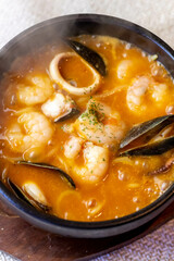 海老たっぷり石焼スープスパ