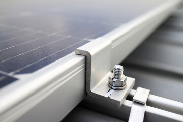 End Clamp of Solar PV Panel Installation