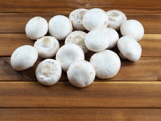 신선한 유기농 양송이 버섯